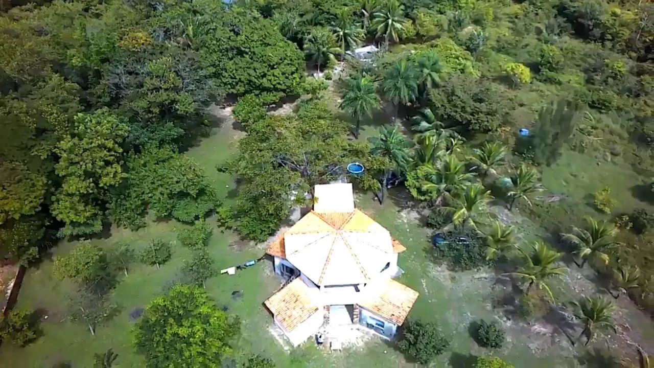 Vendo sítio com braço do mar nos fundos 50x100 de terreno