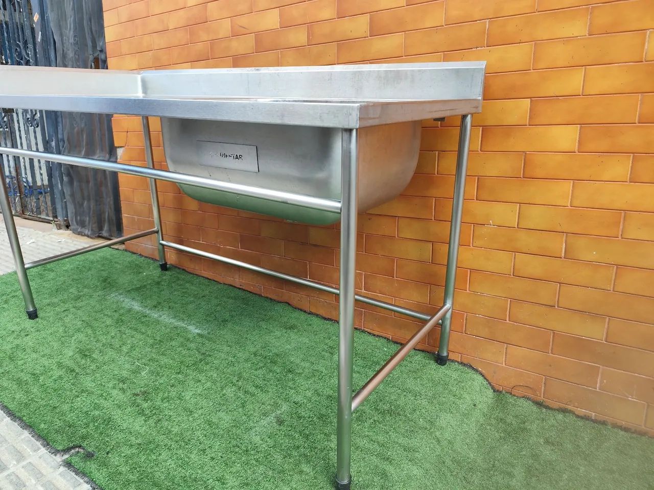 Mesa de Aço Inox com Pia para Cozinha - Foto 2