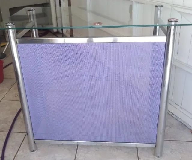Balcão para Recepção em Aço Inox e Blindex 1.50X50cm altura 92cm 