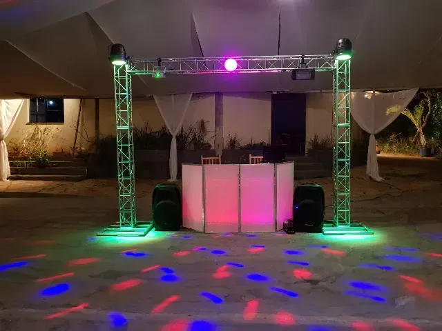 Cabine de dj 4 placas