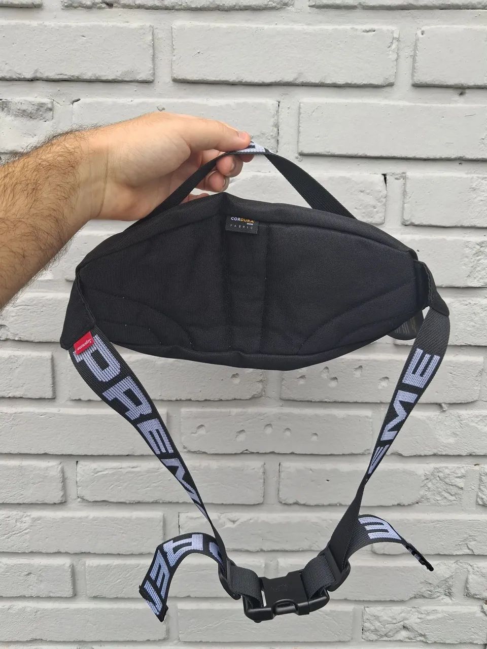 Waist Bag Supreme Preta - Bolsas, malas e mochilas - Centro