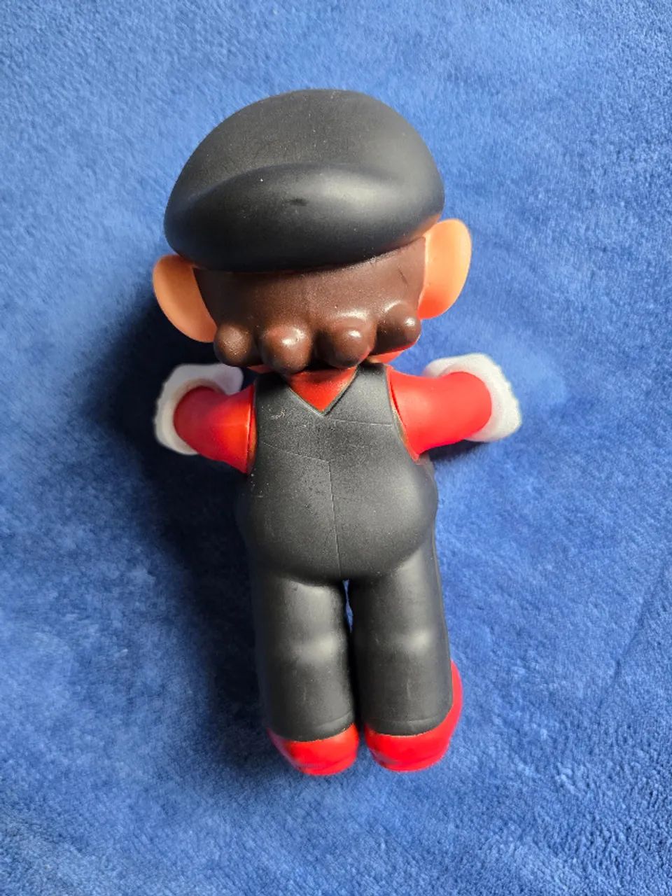  Boneco Mario - Versão Preto e Vermelho - Foto 2