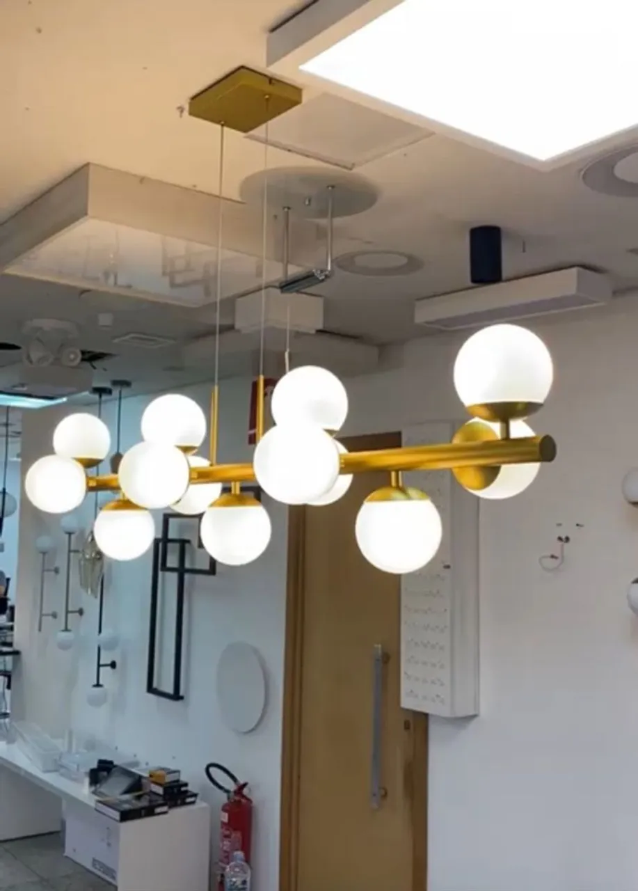 Lustre Moderno com Globos de Vidro