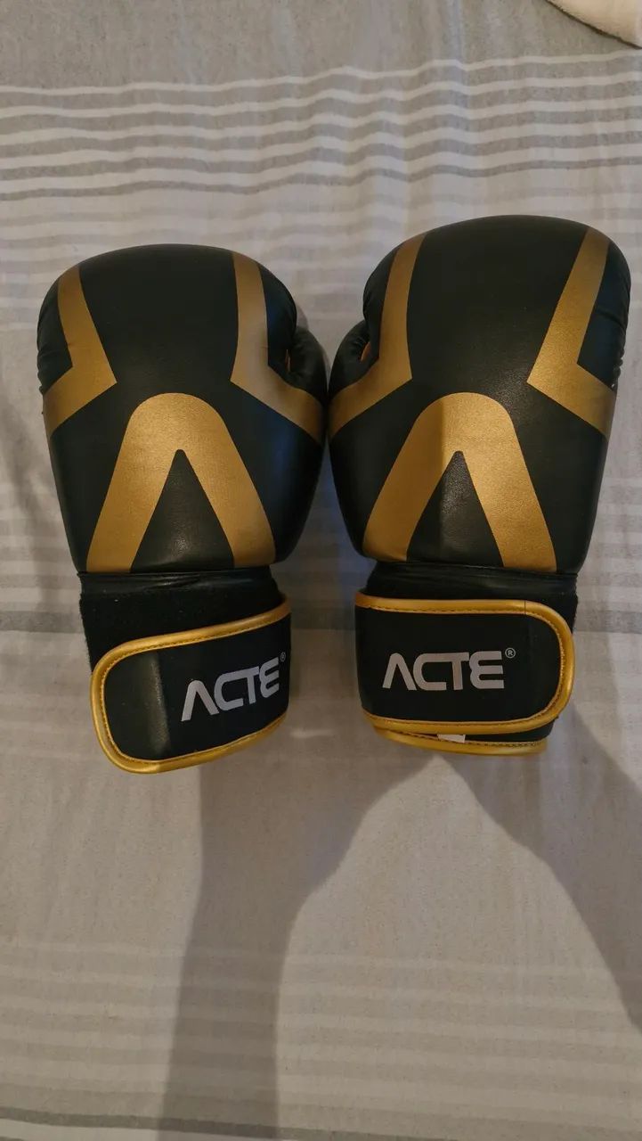 Luvas de Boxe ACTE Douradas