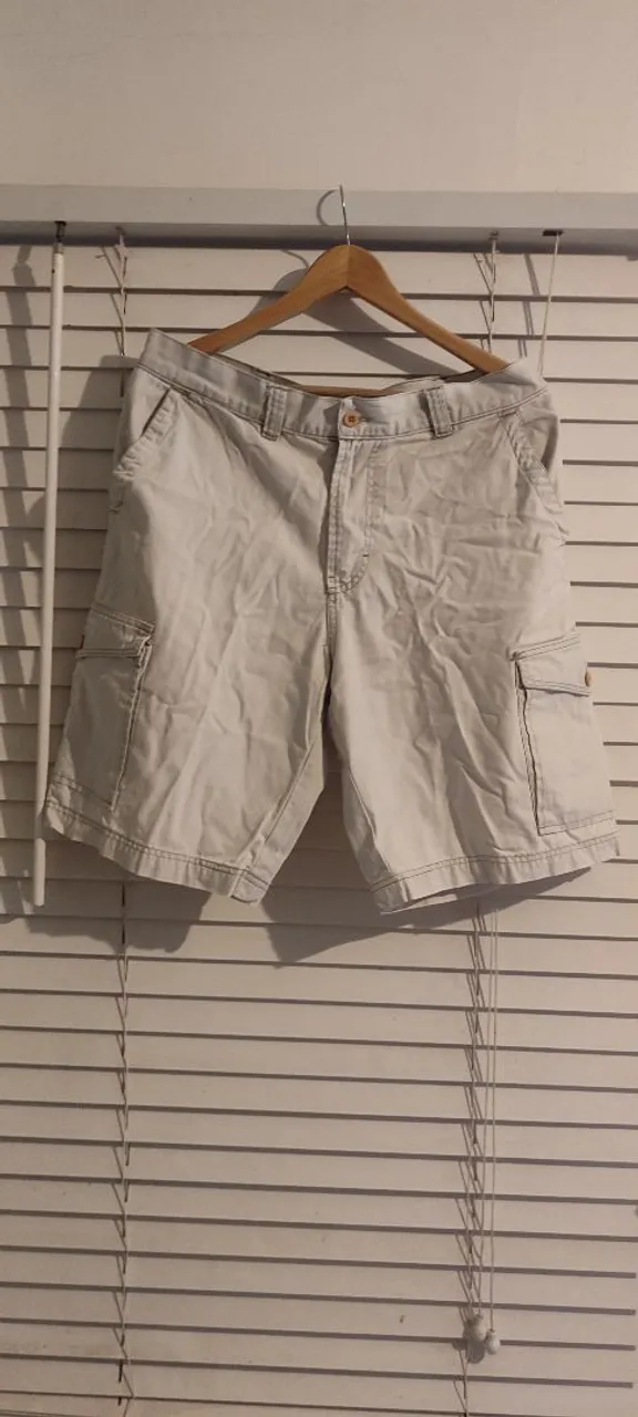 Shorts Cargo Bege