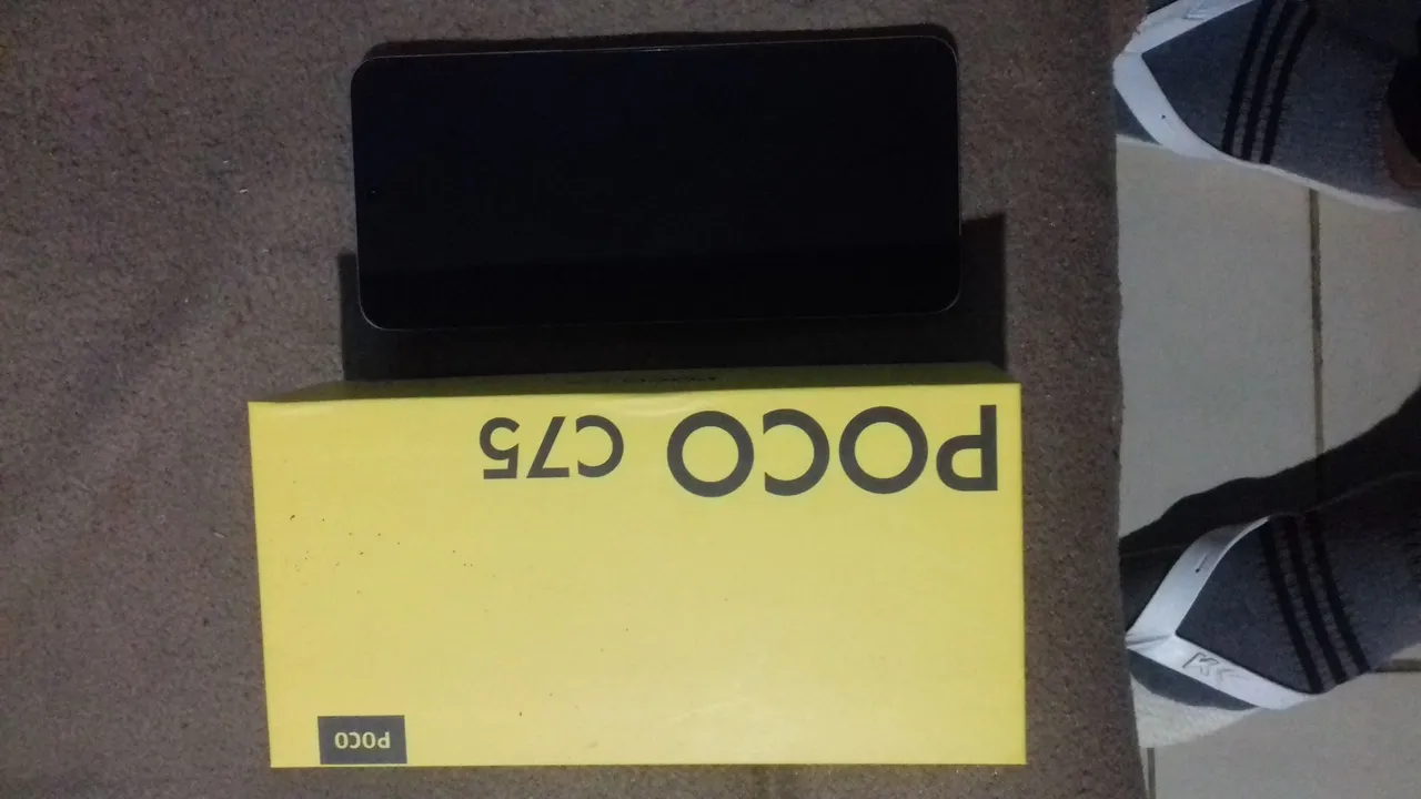 Vendo ou troco em iPhone um poco c75