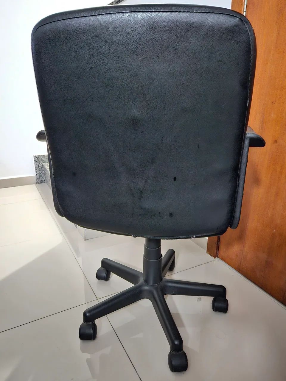 Cadeira de Escritório Giratória com Rodas - Foto 2