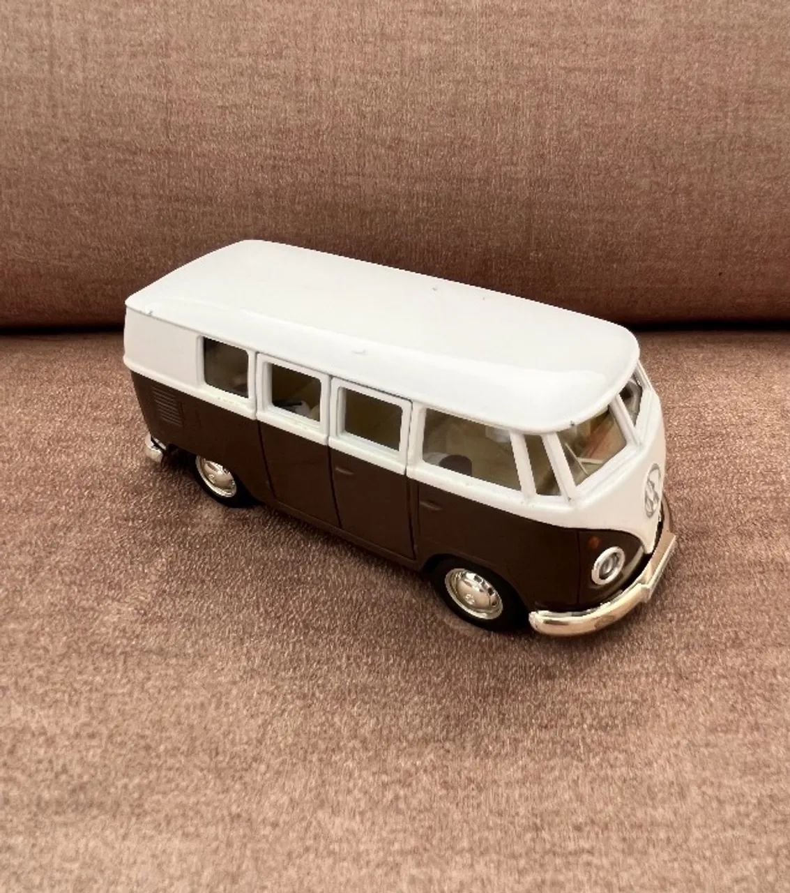 VW Kombi em miniatura