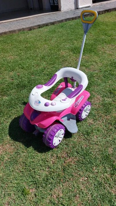 Carrinho quadriciclo infantil Sofy Car