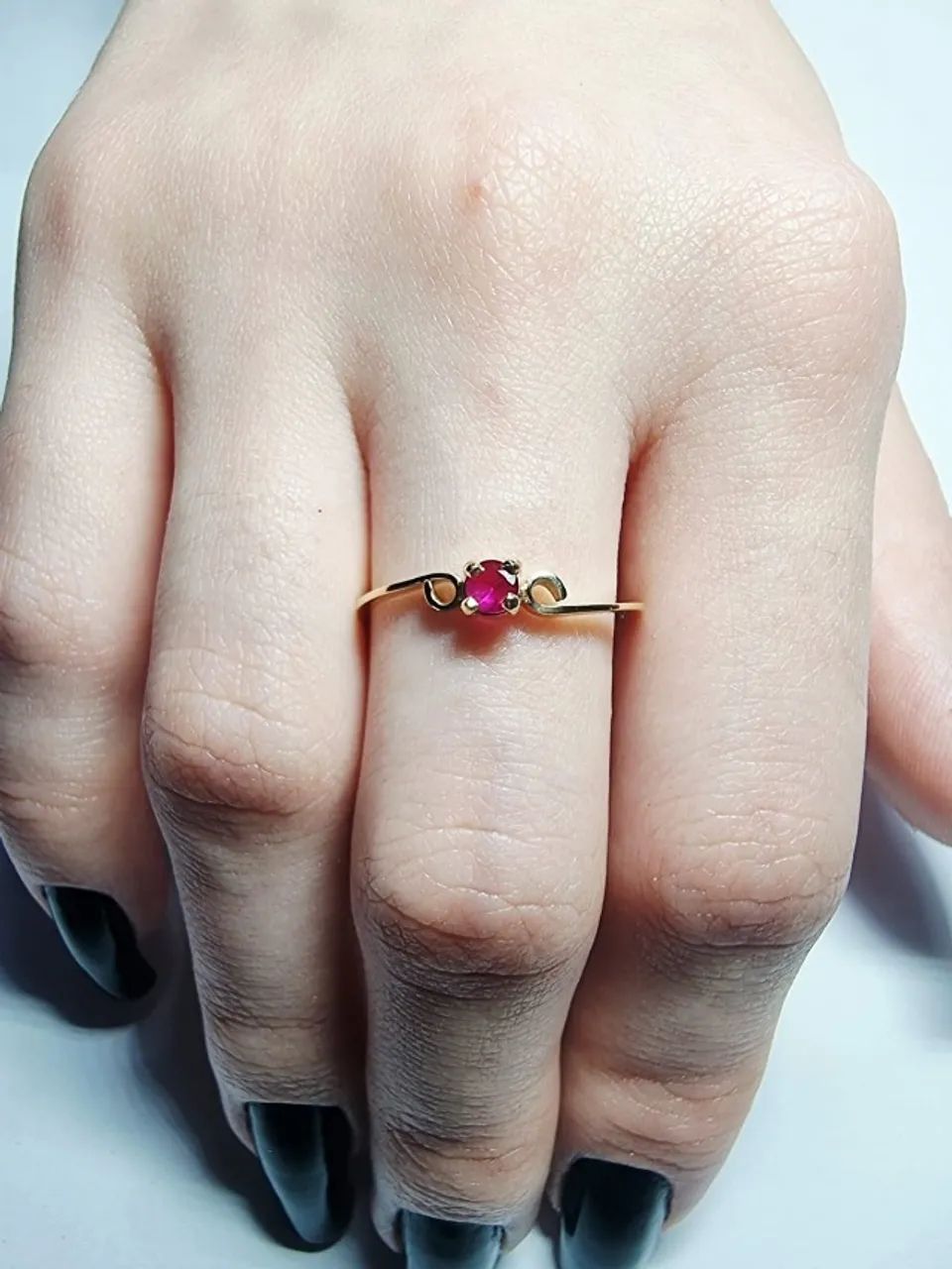 anel solitário em ouro 18k com rubilita natural - Foto 2