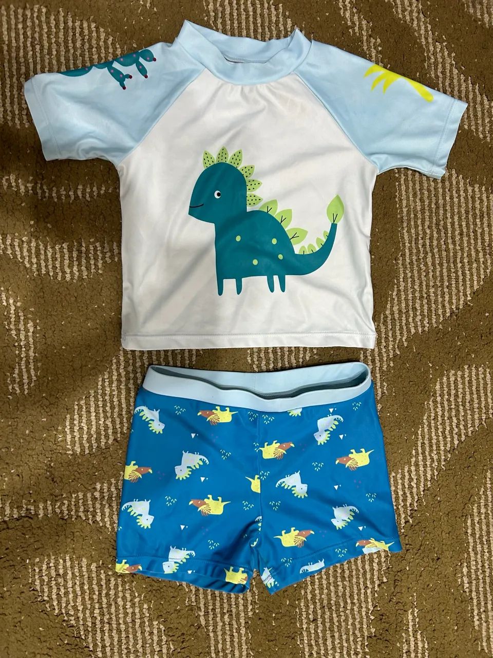 Conjunto de praia - tamanho 2 anos 