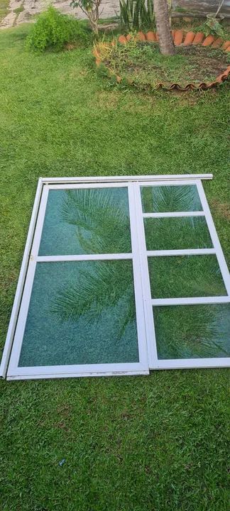 Porta de de alumínio R$ 1.200