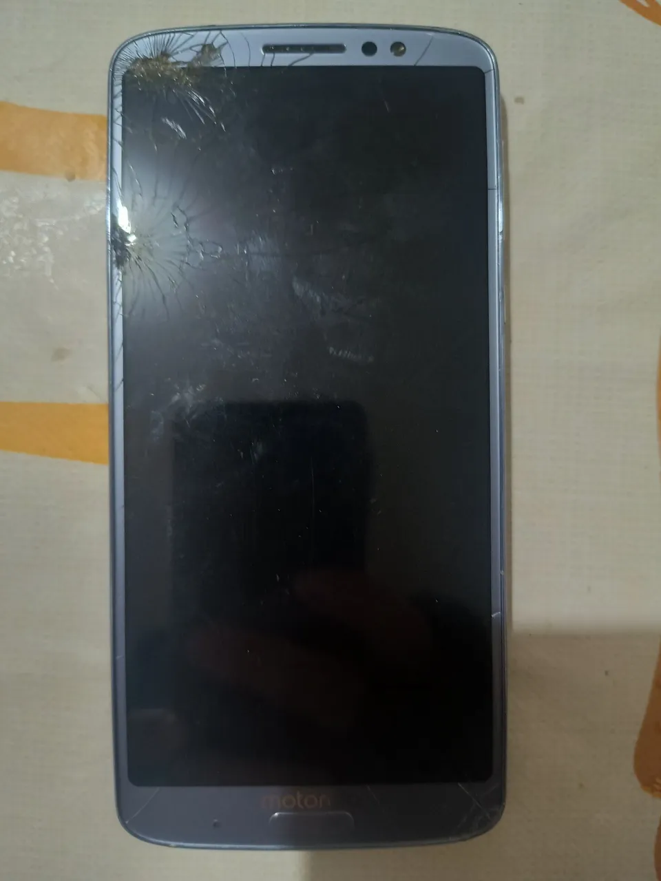 Moto g6 plus funcionando com tela quebrada