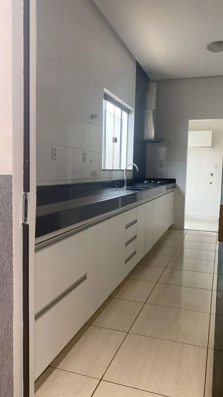 Apartamento térreo com área externa, próximo à Faculdade Atenas