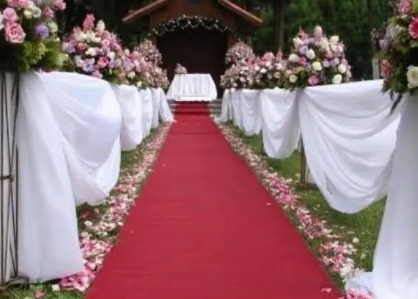 Decoração para eventos: Toalhas para mesa e tapete vermelho