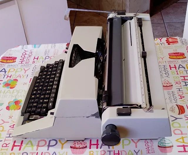 Máquina de escrever FACIT64301726181891124