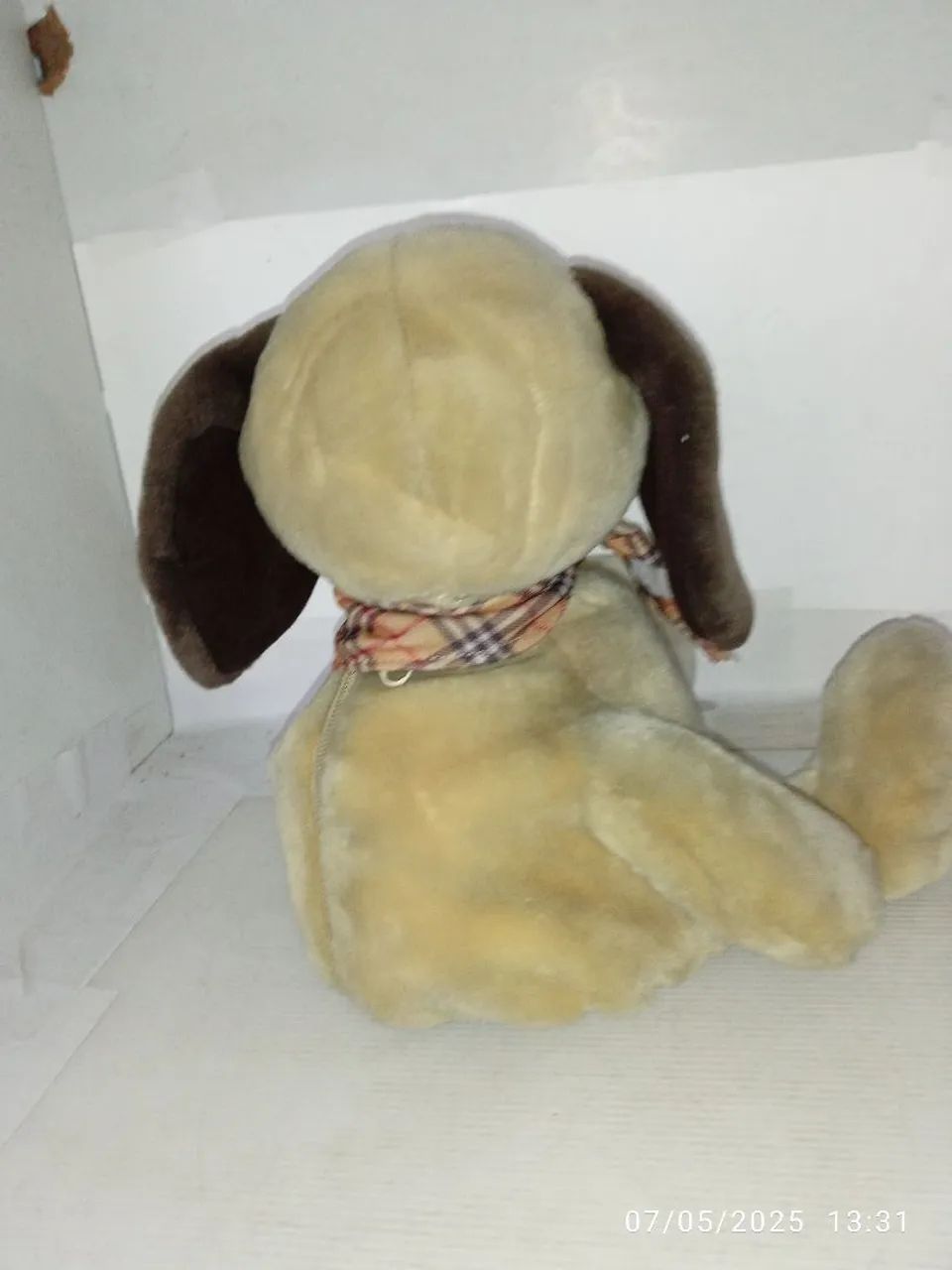 Cachorro de Pelúcia Marrom e Bege musical. - Foto 5