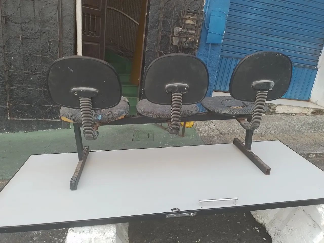 Cadeira para escritório  com avarias - Foto 5