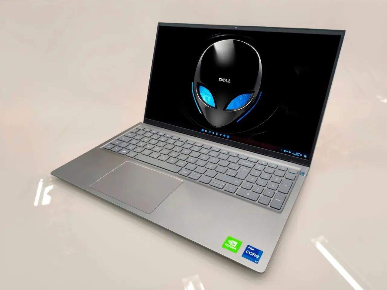 NOTEBOOK DELL I7 / NVIDIA/ BIOM - TELA 120 HRTZ