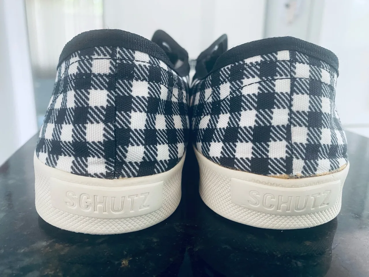 Tênis Shutz xadrez casual 36