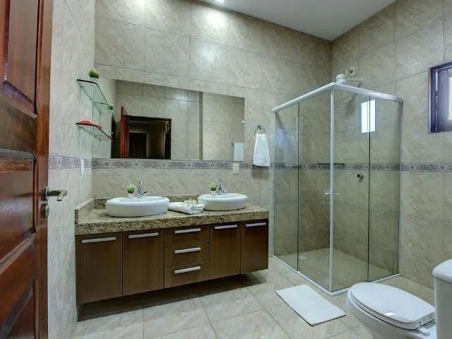 ALUGO POR TEMPORADA - Mansão Vista Mar-35 Pessoas-8 Suítes AR/TV/BOX/Água Quente-Próxima B - Foto 6