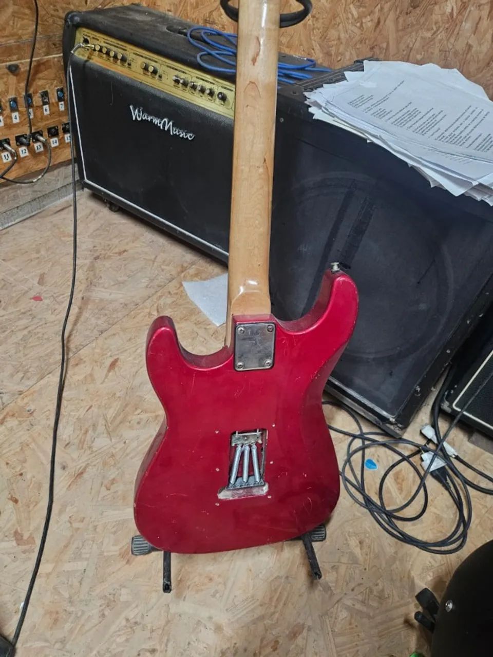 Guitarra montada (Aria Pro) - Foto 4