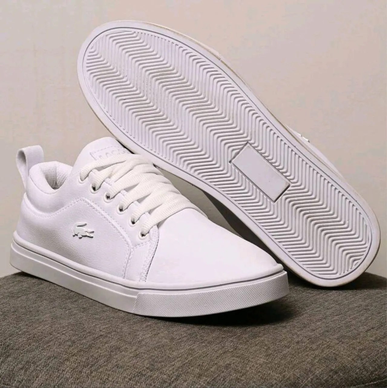 Tênis branco casual