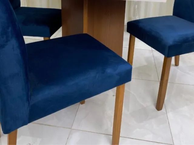Mesa de Jantar com 4 cadeiras (0.90x0.90) - Foto 2
