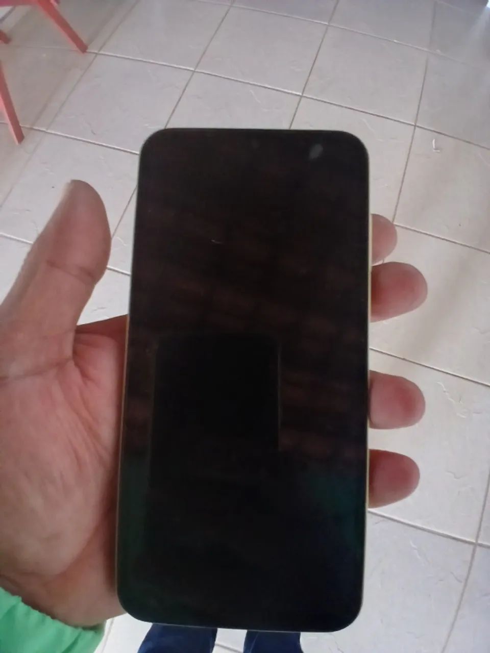 Celular A15 amarelo claro semi novo - Foto 2
