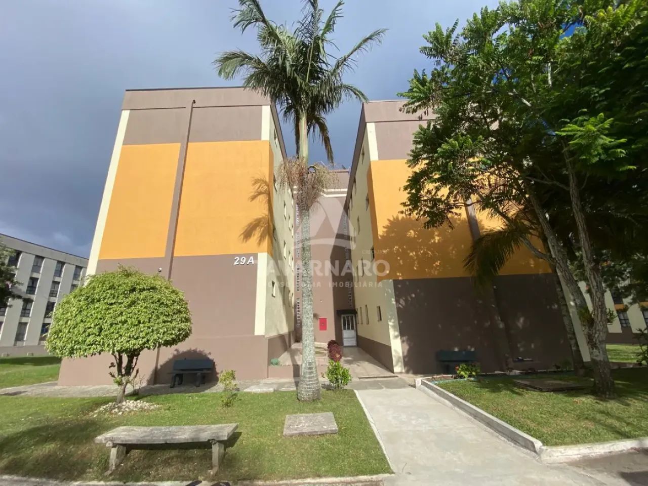 Apartamento com 03 Dormitórios Semi mobiliado!