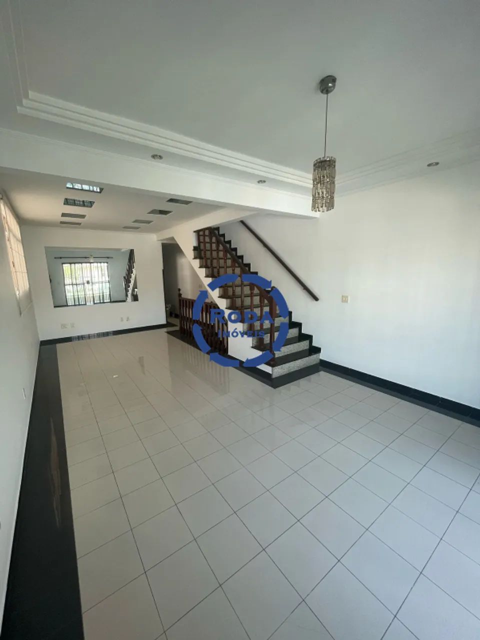Casa 5 dormitórios no Embaré - Foto 4