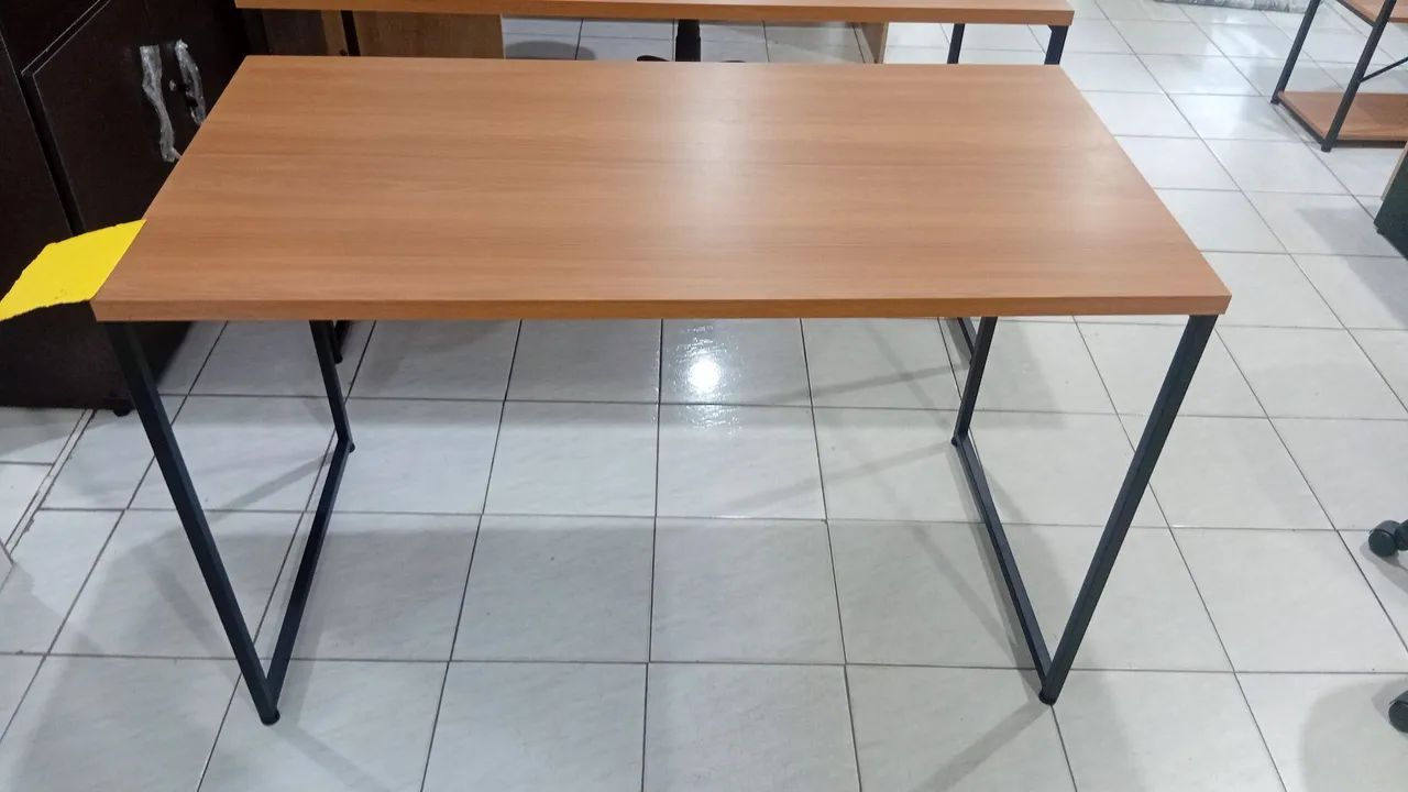 Escrivaninha para escritório 