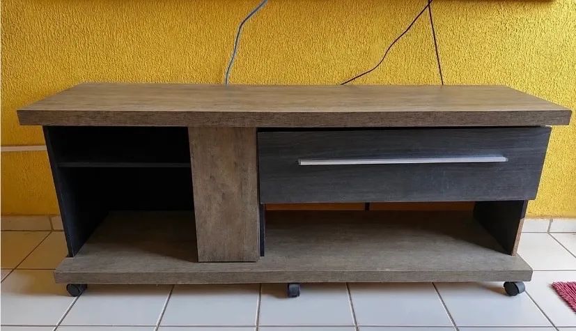 Rack para TV com gaveta 