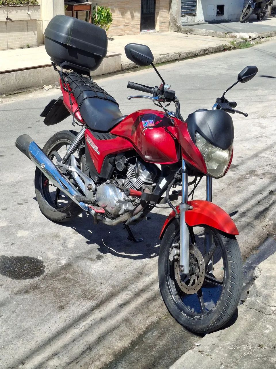 TITAN 150 CARA DE GATO 