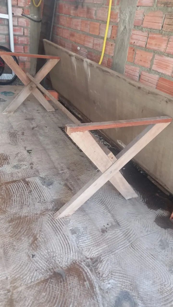 Mesa de madeira maciça - Foto 2