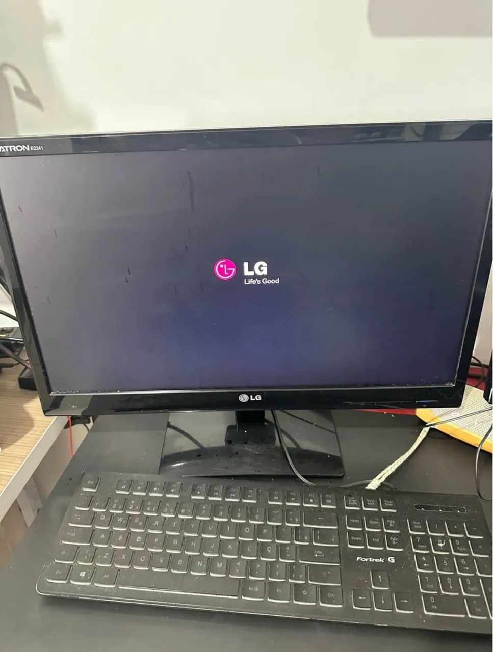 Monitor Lg E2241 21.5  Full Hd Hdmi Vertical Horizontal Nfe Preto - Foto 3