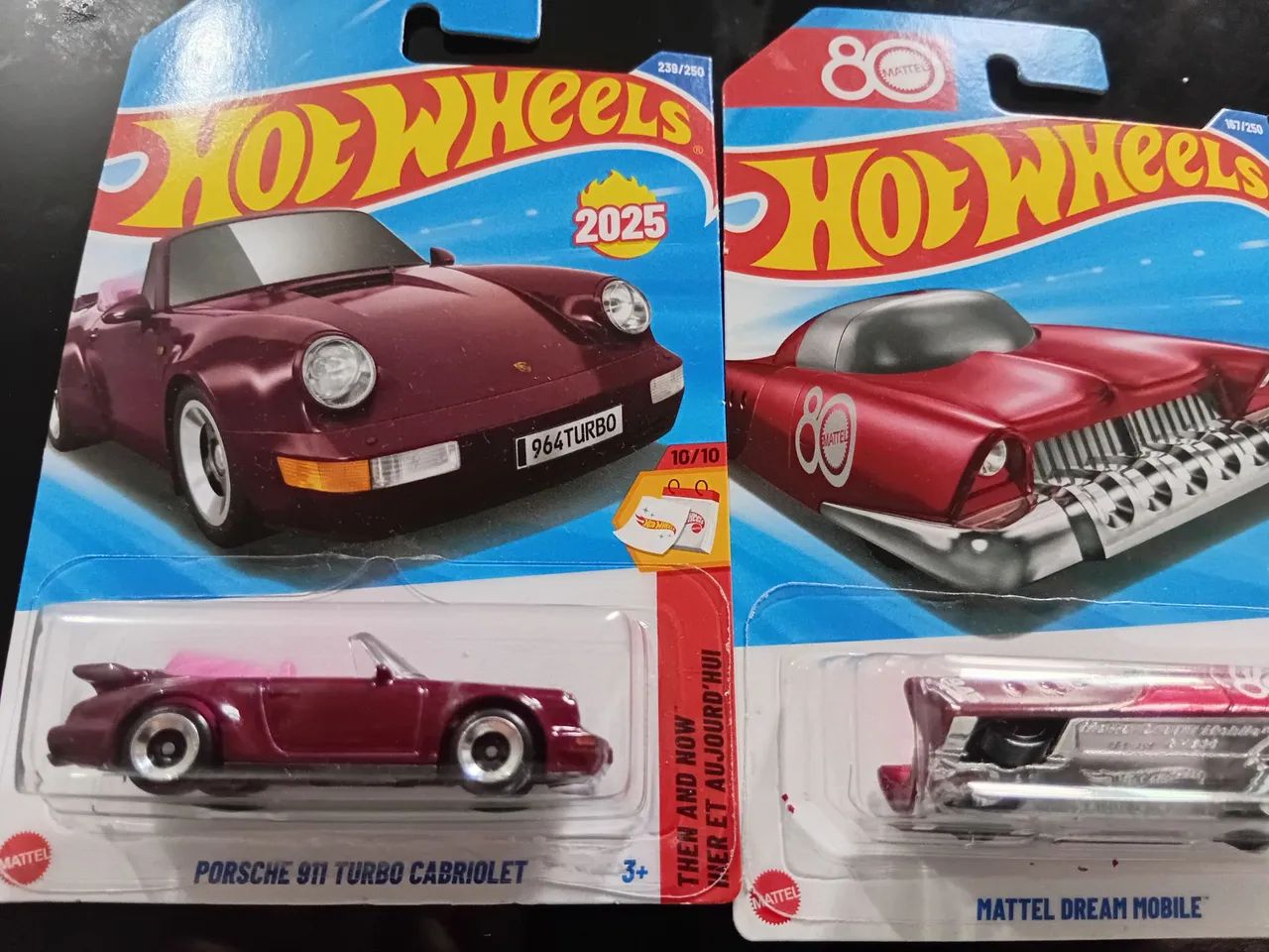 Dois hot  wheels 