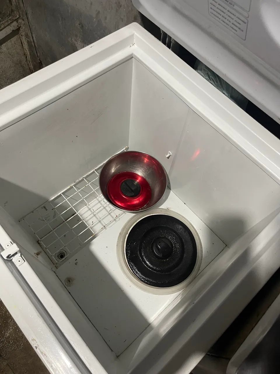 Freezer Metalfrio DA170 - 166 Litros - 127V - Para reparo - Foto 4