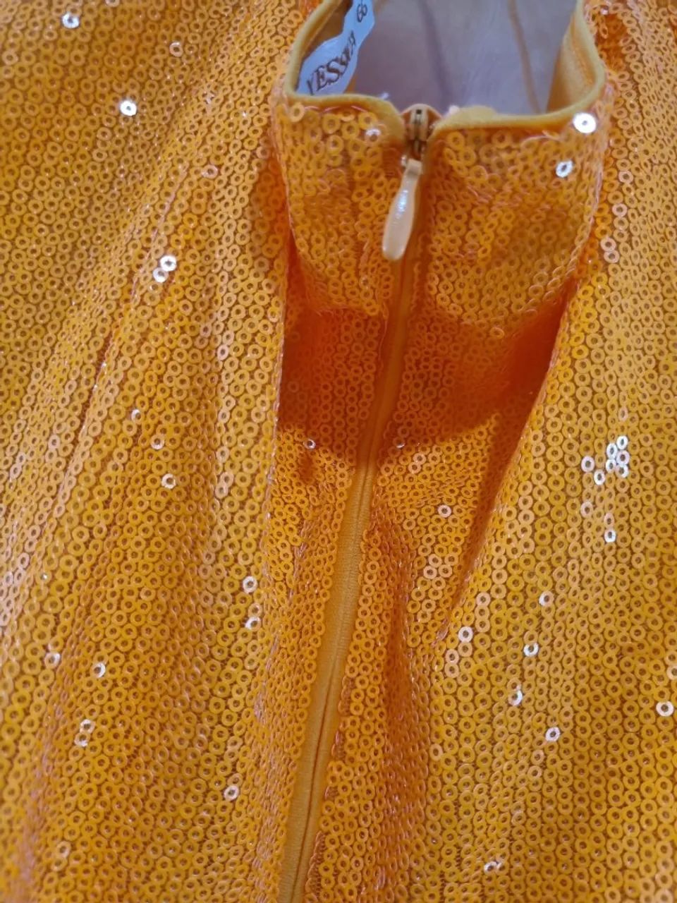 VESTIDO DE PAETE LARANJA PLUS SIZE CEA - Foto 4