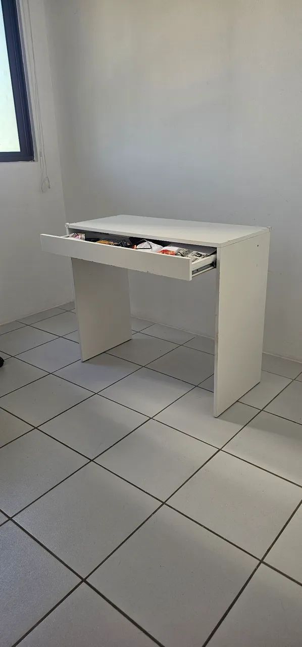 Escrivaninha com gavetão - Foto 3