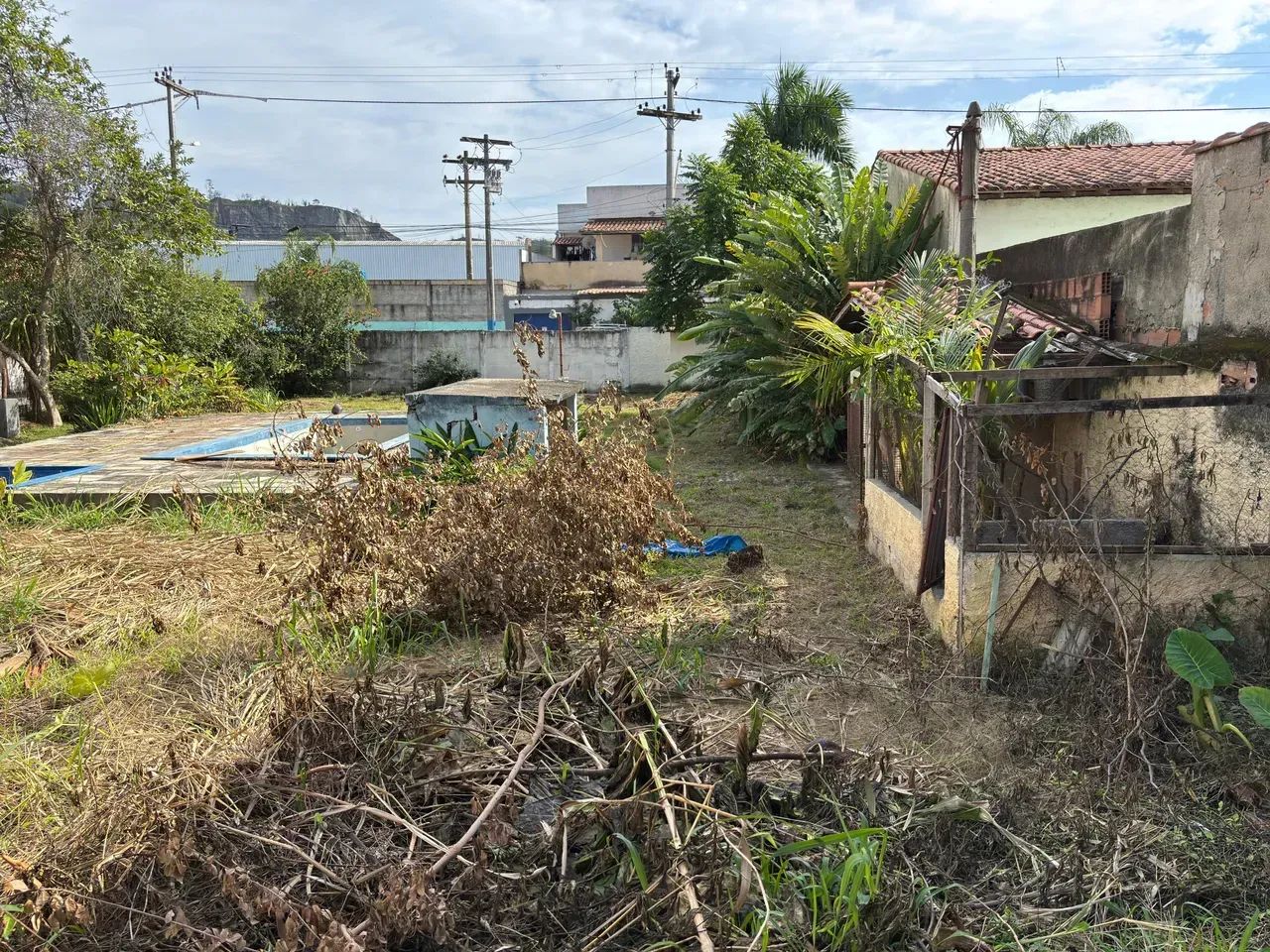 ÁREA 1.200  - PLANO - COLUBANDÊ - 2 TERRENOS 20X30 CADA