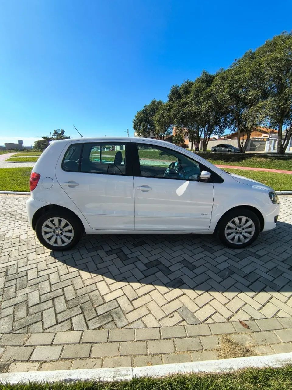 Volkswagen Fox 1.0 MI Total Flex 8V 5P 2013 - Foto 5