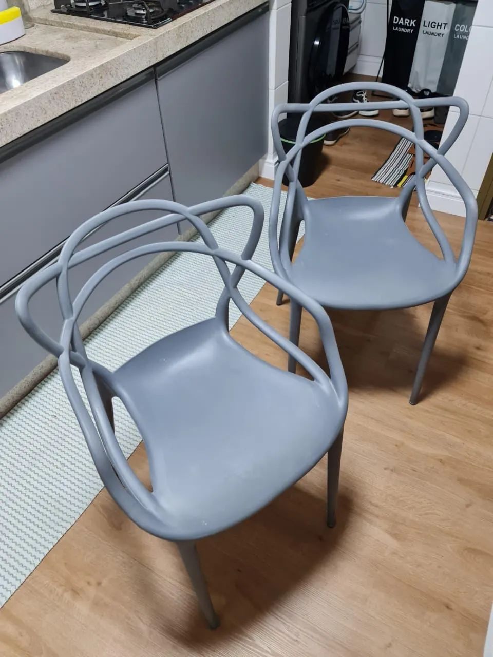 Mesa retrátil com 2 cadeiras  - Foto 4