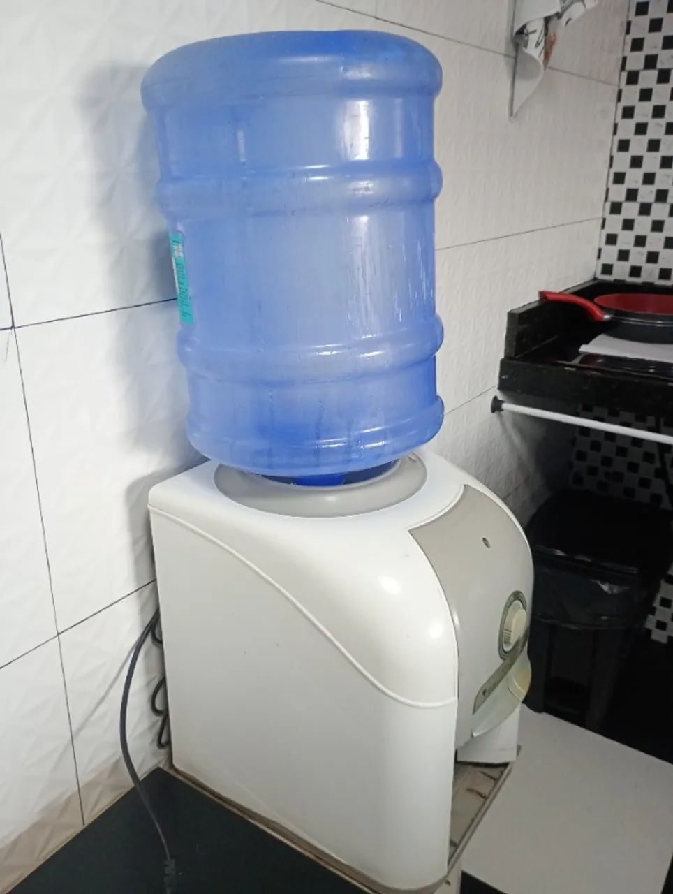 Bebedouro mesa Esmaltec compressor - Foto 2