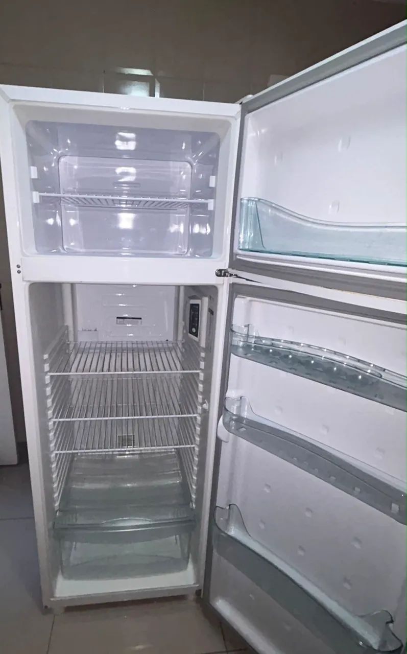 Geladeira Consul CRD37 334 L - Foto 5