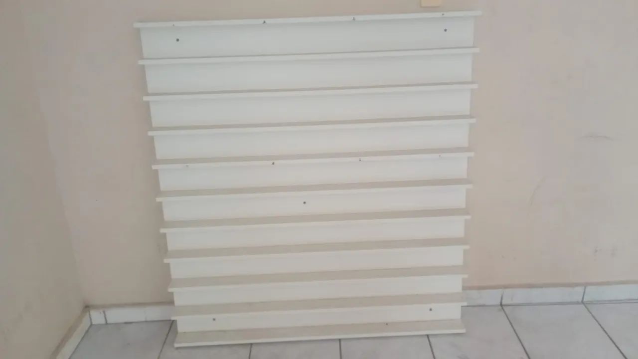 Expositor para esmaltes e miniaturas 