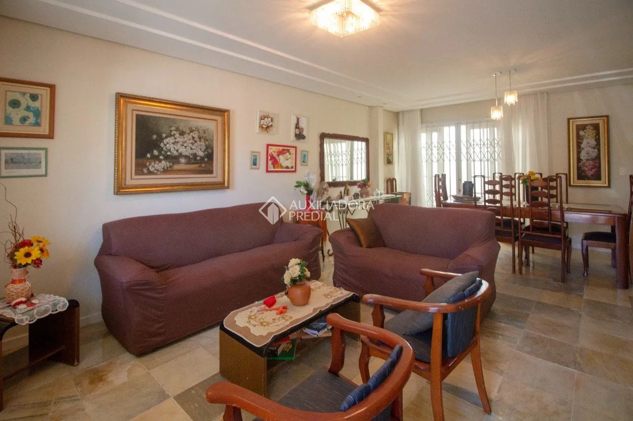 Casa à venda, 6quartos, 2 suítes, 2 vagas no Itacorubi em Florianópolis-SC. - Foto 2