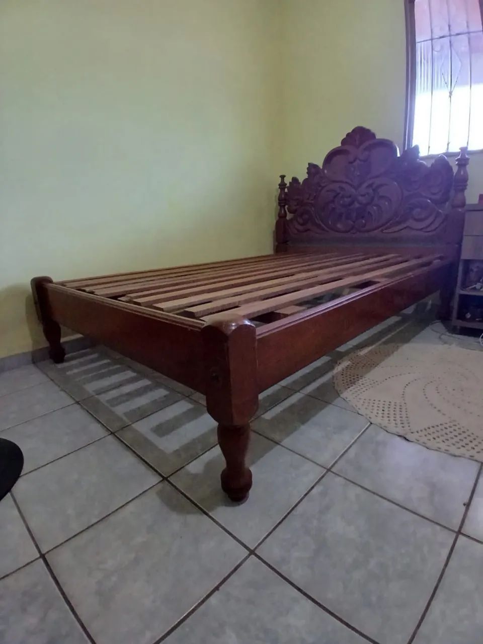 Vendo cama madeira cerejeira - Foto 3