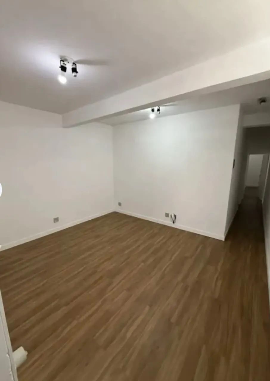 Sala comercial na Rua Domingos Rodrigues, 656 - A  100 m²
