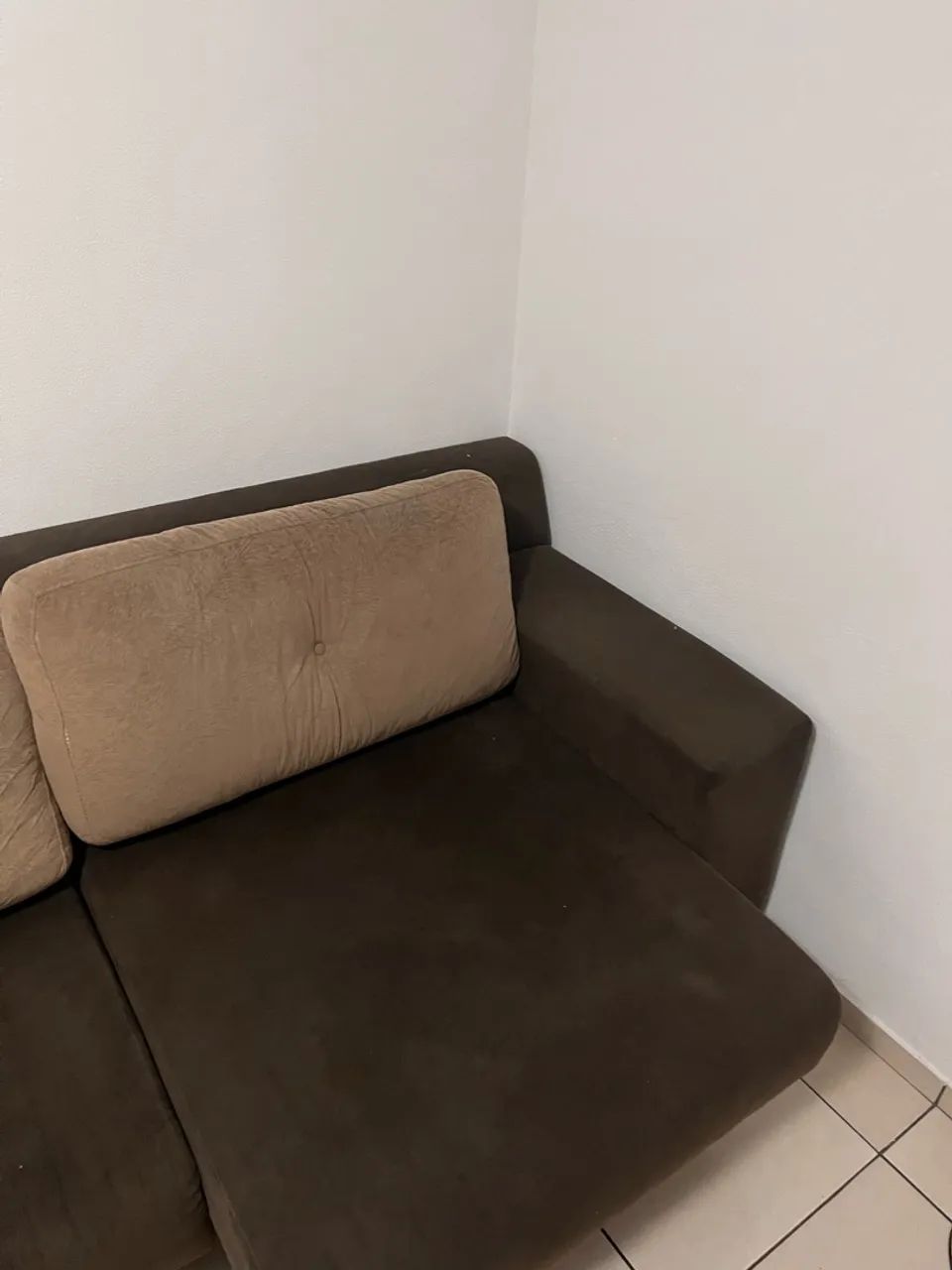 Sofa retrátil marrom - dois lugares - Foto 2